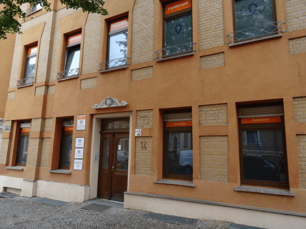 Außenansicht der Praxis im Paulusviertel in der Goethestraße